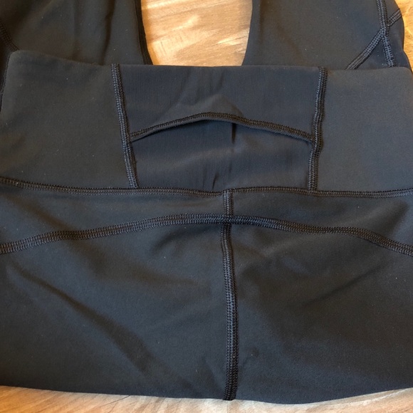 [sold] Athleta Tight - Picture 5 of 5
